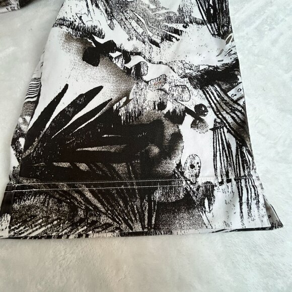 Chico's Womens Black White Abstract Print Capri Pants Size 3 Stretch Casual - Picture 5 of 13